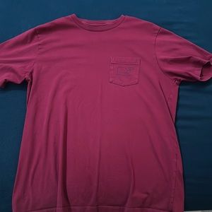 Red Vinyard Vines T-shirt